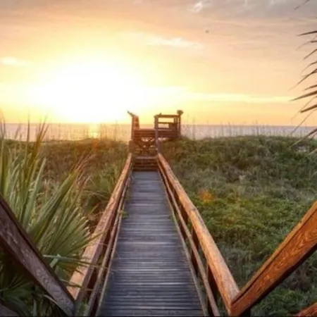 Pelican Inlet-Cozy Beach Condo!